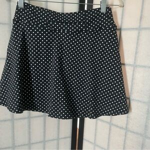 Black dot tennis skirt size medium.